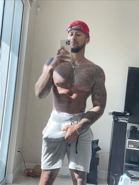 latinpapifree OnlyFans Leaks 2025