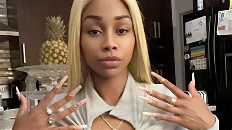 pinky.holl OnlyFans Leaks 2025