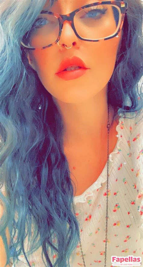 hippie.luna OnlyFans Leaks 2025