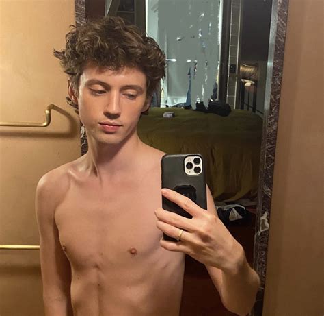 troyejacobsxxx OnlyFans Leaks 2025