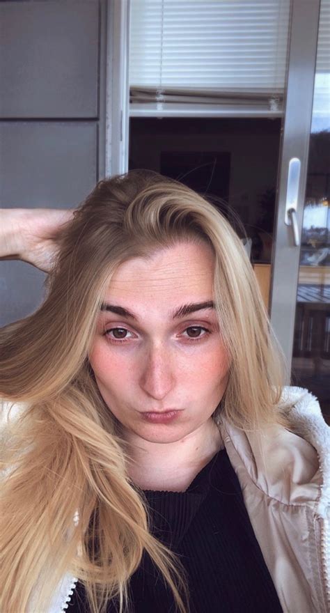 aprilbbyx OnlyFans Leaks 2025