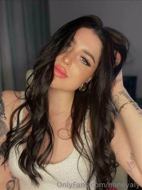 honney_aly OnlyFans Leaks 2025