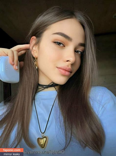laylaparkerfree OnlyFans Leaks 2025