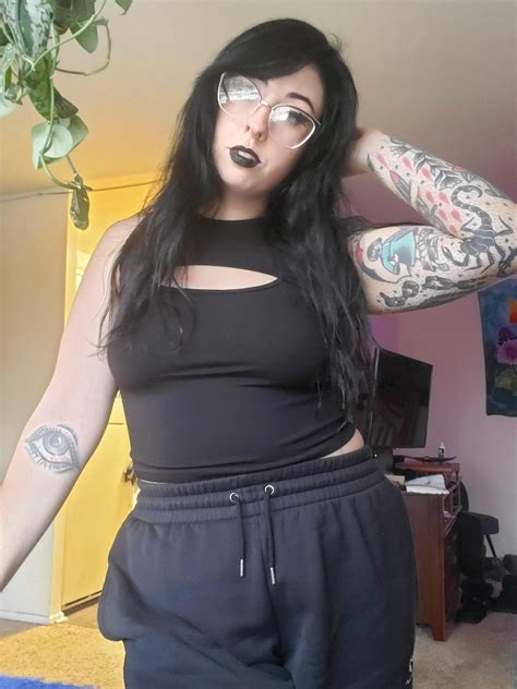 lusty.lunaa OnlyFans Leaks 2025