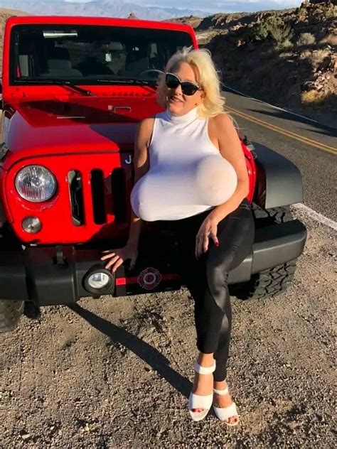 kaylakleevage OnlyFans Leaks 2025