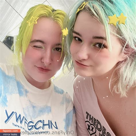 simluxi OnlyFans Leaks 2025