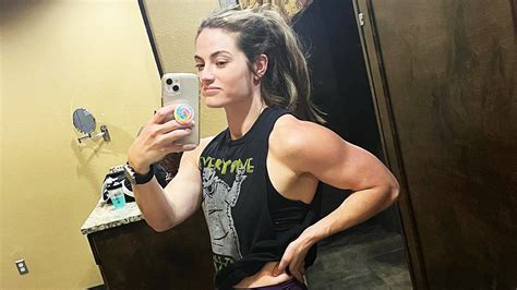 ts_aralee OnlyFans Leaks 2025