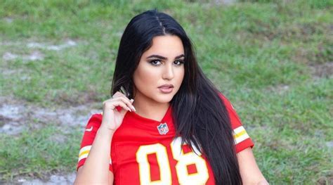 heyitschels OnlyFans Leaks 2025