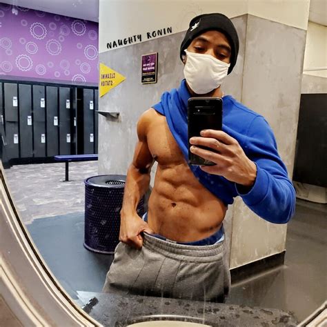 naughtyronin OnlyFans Leaks 2025