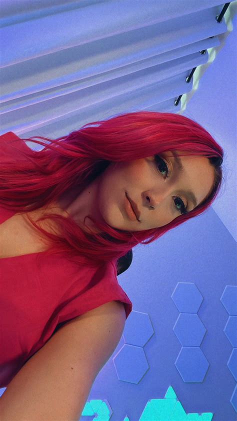 QueenManda Fansly Leaks 2025