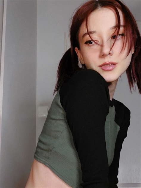 pure_carlyy OnlyFans Leaks 2025