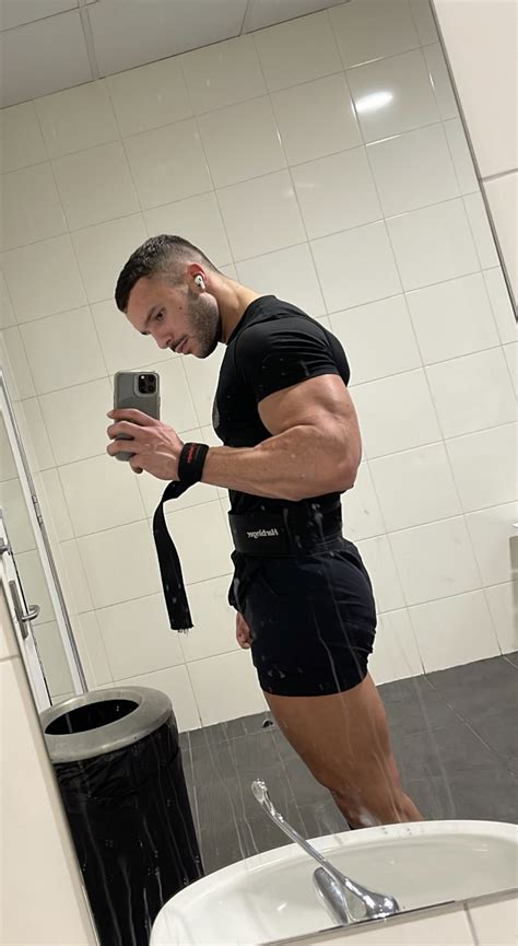 richardlydoos OnlyFans Leaks 2025