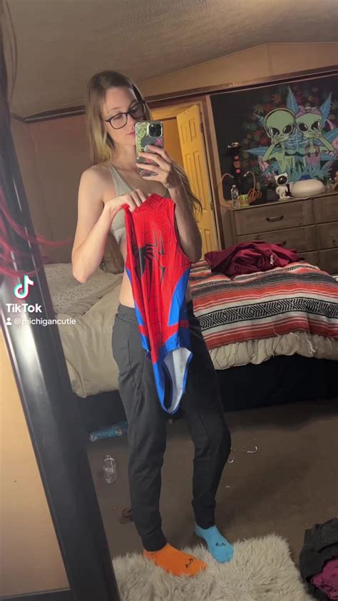 michigancutiefree OnlyFans Leaks 2025