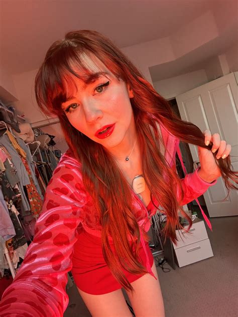 LanieLuxx Fansly Leaks 2025