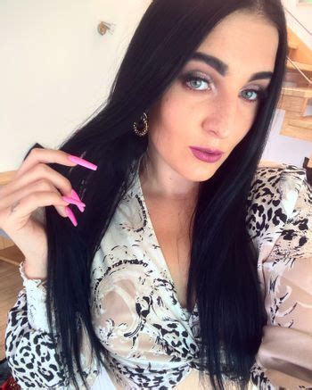 stepsis_suziefree OnlyFans Leaks 2025