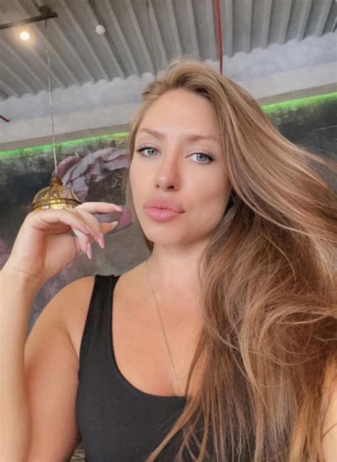 saskiafox OnlyFans Leaks 2025