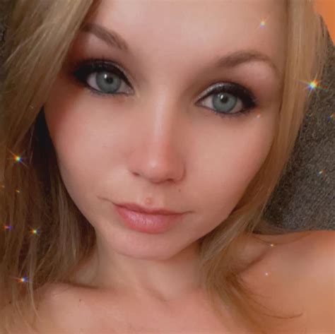beautifullyunfamiliar777 OnlyFans Leaks 2025