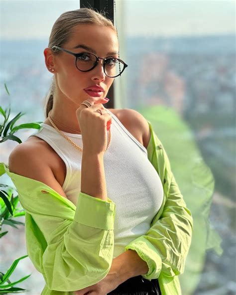 polina.rizouu OnlyFans Leaks 2025