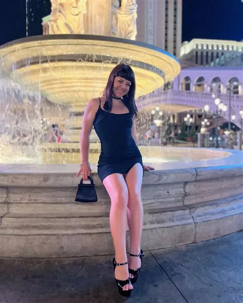mona_model OnlyFans Leaks 2025