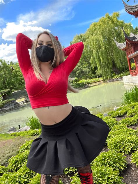 slunatera OnlyFans Leaks 2025