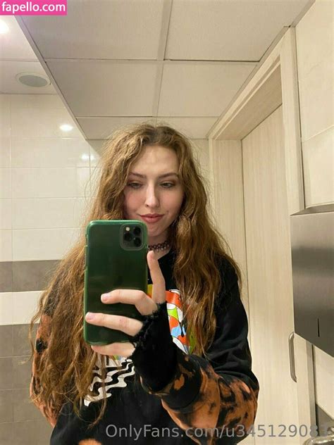 aerin_emerald OnlyFans Leaks 2025