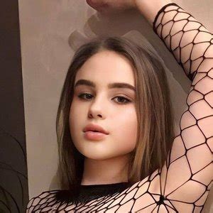 iamlinax OnlyFans Leaks 2025
