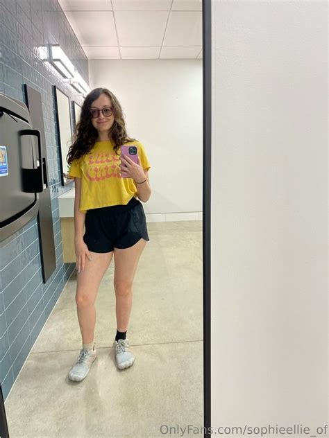 sophieellie_of OnlyFans Leaks 2025