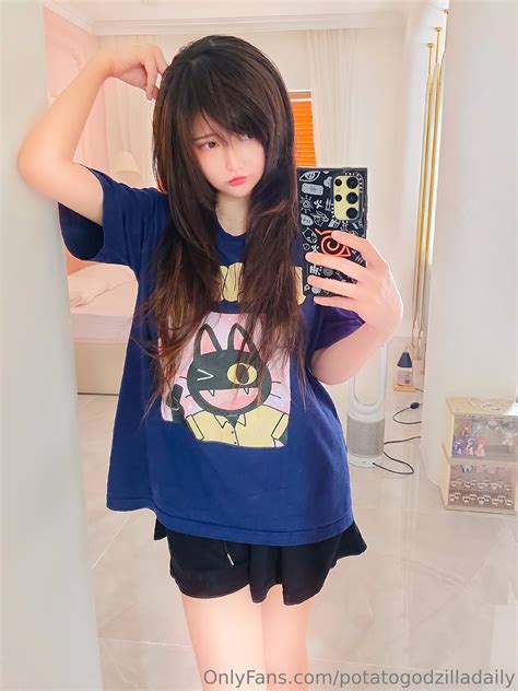potatogodzilla OnlyFans Leaks 2025