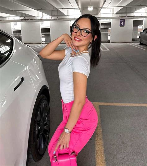 milanmirabellaa OnlyFans Leaks 2025