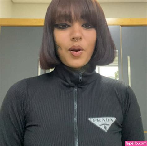 swe_naomi OnlyFans Leaks 2025