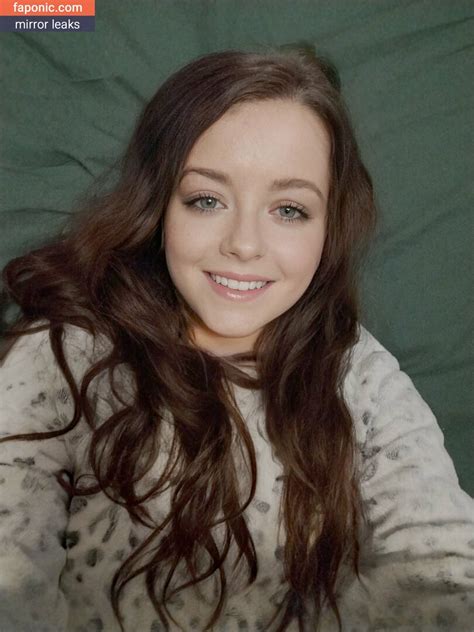 free_geeky_library_girl OnlyFans Leaks 2025