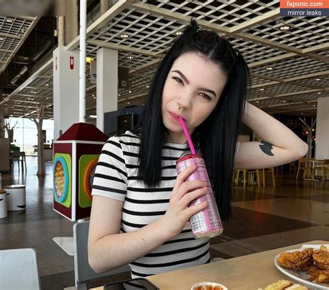 xxvioletaddamsxx OnlyFans Leaks 2025