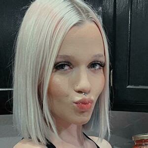 peachyshea OnlyFans Leaks 2025