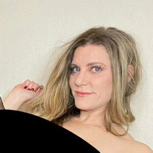 peachnecctar OnlyFans Leaks 2025