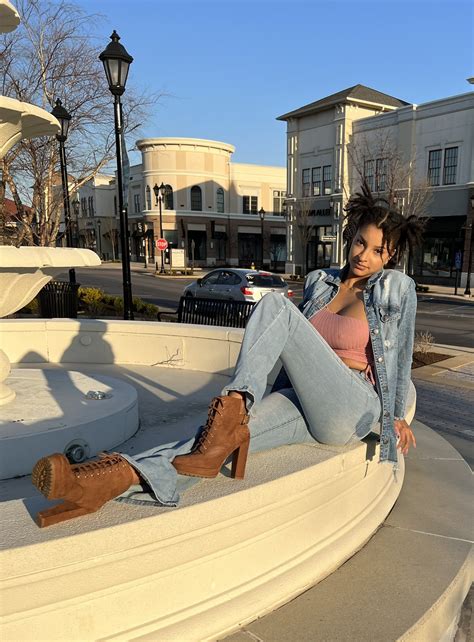 foxybrown20 Fansly Leaks 2025