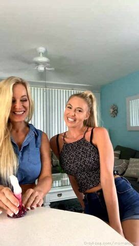 momandme OnlyFans Leaks 2025