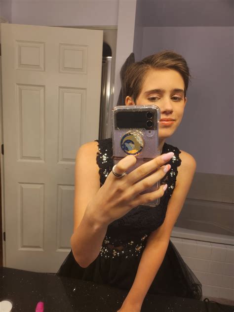 kit_the_skunky_enby OnlyFans Leaks 2025