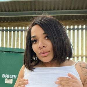 ellepeachxr OnlyFans Leaks 2025