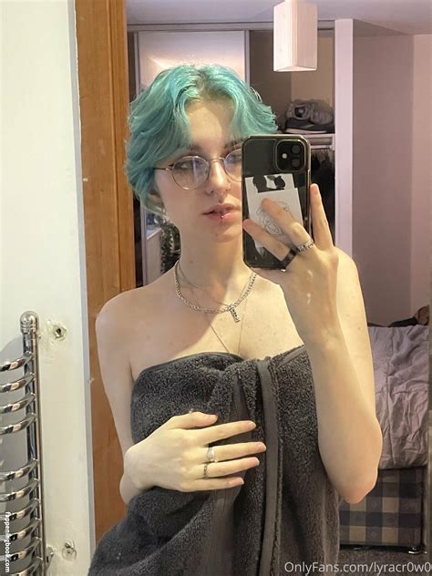 lyracr0w0-vip OnlyFans Leaks 2025