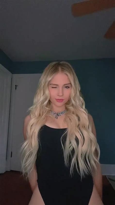 lindsaybercosky OnlyFans Leaks 2025