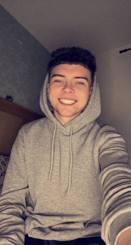 lindstrm OnlyFans Leaks 2025
