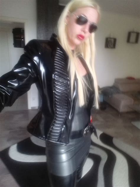 ladysabrinax OnlyFans Leaks 2025
