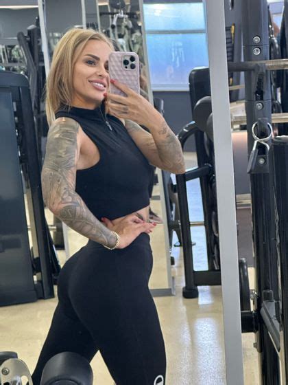 naomistarr OnlyFans Leaks 2025