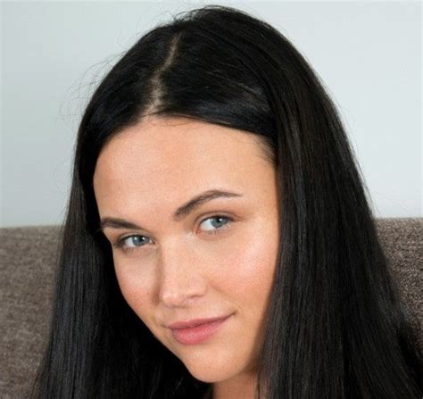 bella-b OnlyFans Leaks 2025