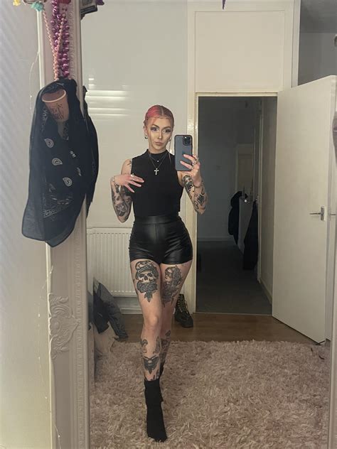 inkeddomme OnlyFans Leaks 2025