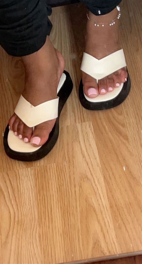 chocolatefeetbabe OnlyFans Leaks 2025