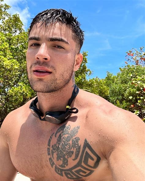 juanlatino OnlyFans Leaks 2025