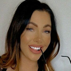 claireisaqueen.uk OnlyFans Leaks 2025