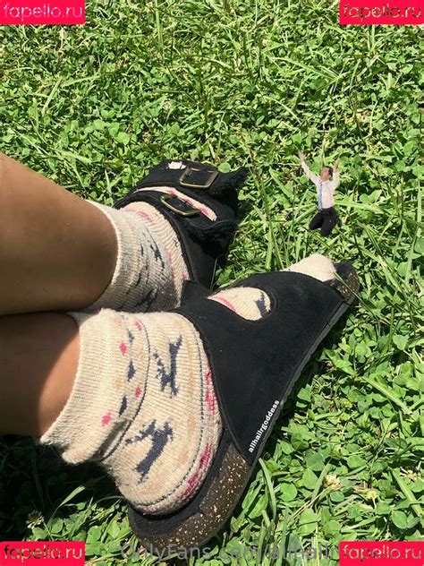 allhailrgoddess OnlyFans Leaks 2025