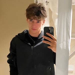 itsdannye18 OnlyFans Leaks 2025